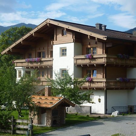 Feriengut Hasenau Aparthotel Saalbach-Hinterglemm Bagian luar foto