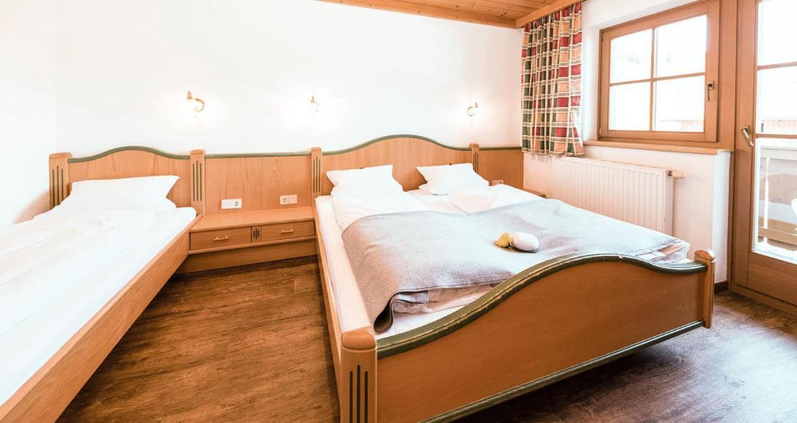 Feriengut Hasenau Aparthotel Saalbach-Hinterglemm Bagian luar foto