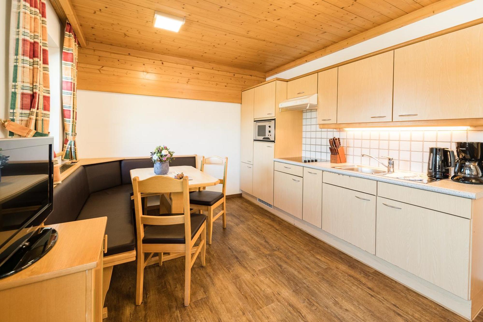Feriengut Hasenau Aparthotel Saalbach-Hinterglemm Bagian luar foto